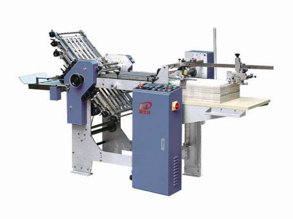 FSD 366 / 476 (6 comb + 0 knife) automatic folding machine